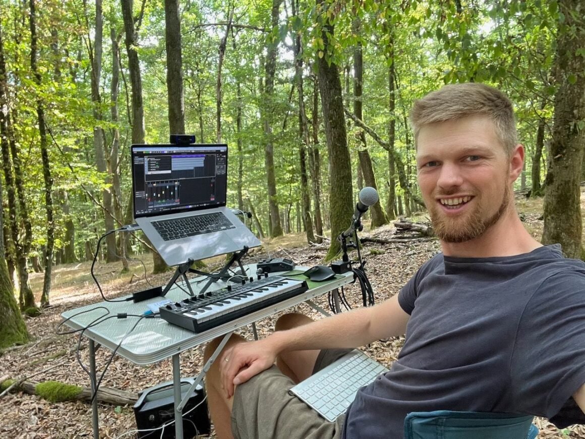 Thomas Broeker Blissharmonics